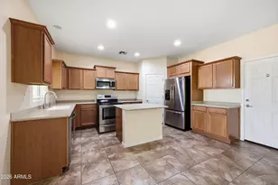 2220 W Beverly Ln, Phoenix, AZ 85023 - Photo 7