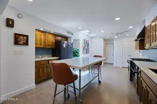 1919 E Medlock Dr, Phoenix, AZ 85016 - Photo 9