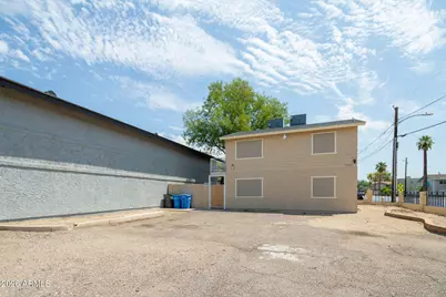 1702 E Cambridge Avenue, Phoenix, AZ 85006 - Photo 5