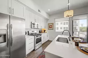 7300 E Earll Dr, Scottsdale, AZ 85251 - Photo 13