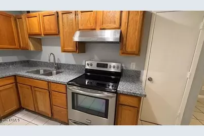 602 E Townley Avenue #105, Phoenix, AZ 85020 - Photo 1