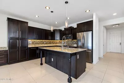 9613 S 23rd Drive, Phoenix, AZ 85041 - Photo 13
