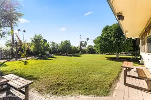 2047 W Cambridge Ave, Phoenix, AZ 85009 - Photo 39