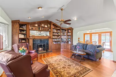 2047 W Cambridge Avenue, Phoenix, AZ 85009 - Photo 17