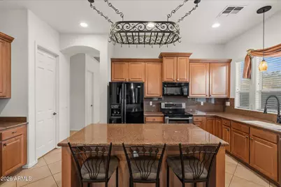 21910 N 79th Avenue, Peoria, AZ 85383 - Photo 9