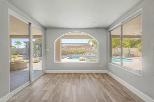 9139 W Paradise Ln, Peoria, AZ 85382 - Photo 5