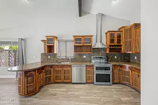 9139 W Paradise Ln, Peoria, AZ 85382 - Photo 3