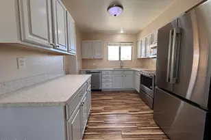 10620 W Snead Dr, Sun City, AZ 85351 - Photo 5