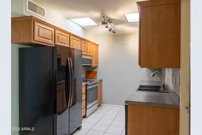 10020 W Royal Oak Road #E, Sun City, AZ 85351 - Photo 5