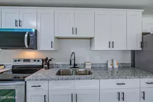 6853 N 36th Dr, Phoenix, AZ 85019 - Photo 13