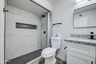 6853 N 36th Dr, Phoenix, AZ 85019 - Photo 35