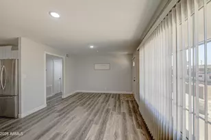 6853 N 36th Dr, Phoenix, AZ 85019 - Photo 9