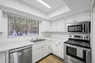 15402 N 28th St, Phoenix, AZ 85032 - Photo 9