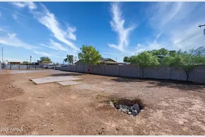 2419 W Yuma Street #4, Phoenix, AZ 85009 - Photo 15