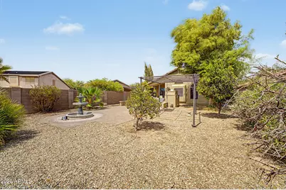 42029 W Michaels Drive, Maricopa, AZ 85138 - Photo 5