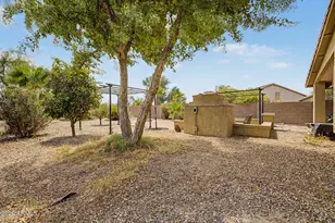 42029 W Michaels Dr, Maricopa, AZ 85138 - Photo 35