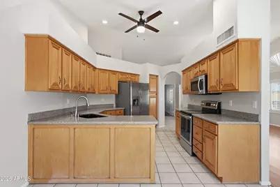 225 W Vera Lane, Tempe, AZ 85284 - Photo 11