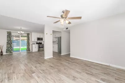 14401 N 35th Place, Phoenix, AZ 85032 - Photo 9