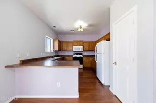 10950 W Royal Palm Rd, Peoria, AZ 85345 - Photo 7