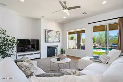 22709 N 38th Way, Phoenix, AZ 85050 - Photo 11