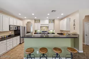 1386 S Pecan St, Gilbert, AZ 85296 - Photo 3
