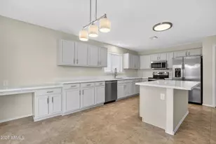 1715 E Branham Ln, Phoenix, AZ 85042 - Photo 5