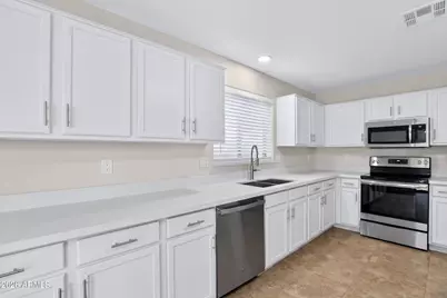 1715 E Branham Lane, Phoenix, AZ 85042 - Photo 3