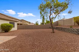 1715 E Branham Ln, Phoenix, AZ 85042 - Photo 41