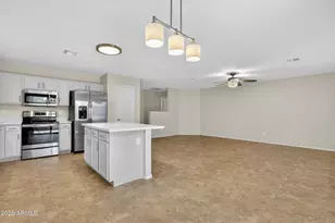 1715 E Branham Ln, Phoenix, AZ 85042 - Photo 11