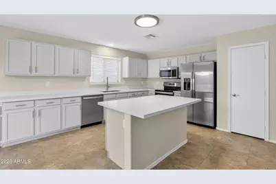 1715 E Branham Lane, Phoenix, AZ 85042 - Photo 5