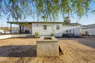 720 E Desert Ln, Phoenix, AZ 85042 - Photo 35