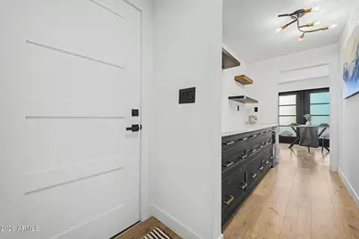 720 E Desert Lane, Phoenix, AZ 85042 - Photo 7