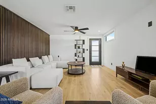 720 E Desert Ln, Phoenix, AZ 85042 - Photo 13
