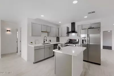 5703 W Sells Drive, Phoenix, AZ 85031 - Photo 3