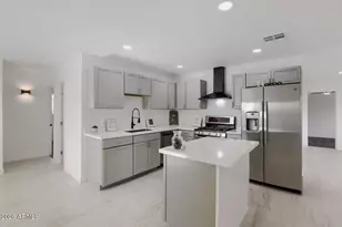 5703 W Sells Dr, Phoenix, AZ 85031 - Photo 3