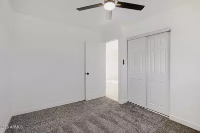5703 W Sells Drive, Phoenix, AZ 85031 - Photo 13