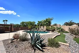 18182 W Las Palmaritas Dr, Waddell, AZ 85355 - Photo 33