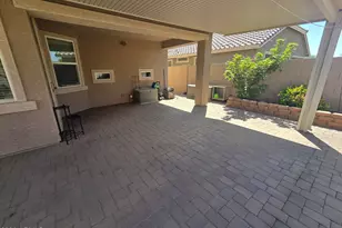 12924 W Flynn Ln, Glendale, AZ 85307 - Photo 17