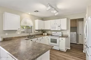 16036 N 11th Ave, Phoenix, AZ 85023 - Photo 9