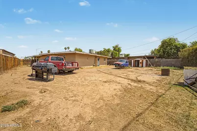 4146 N 56th Drive, Phoenix, AZ 85031 - Photo 9