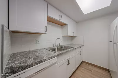 1622 E Campbell Avenue #J, Phoenix, AZ 85016 - Photo 15