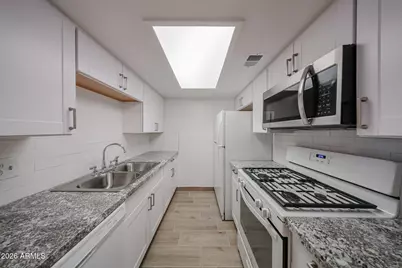 1622 E Campbell Avenue #J, Phoenix, AZ 85016 - Photo 13