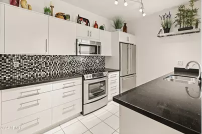 11333 N 92nd Street #1021, Scottsdale, AZ 85260 - Photo 3
