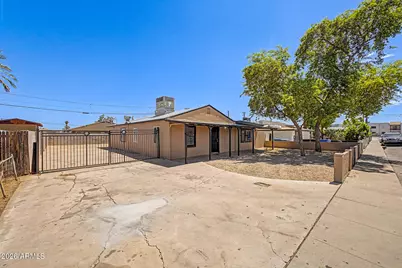 1621 N 37th Drive, Phoenix, AZ 85009 - Photo 9