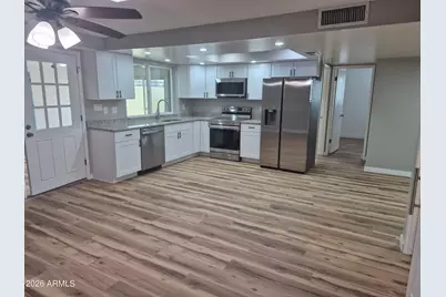 560 N Hobson Plaza, Mesa, AZ 85203 - Photo 9