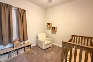 10227 W Salter Dr, Peoria, AZ 85382 - Photo 15