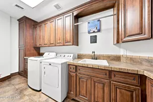 15415 E Pickett Ct, Gilbert, AZ 85298 - Photo 57
