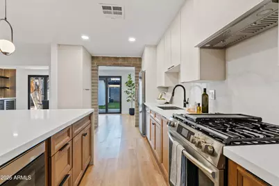 1322 E Catalina Drive, Phoenix, AZ 85014 - Photo 7