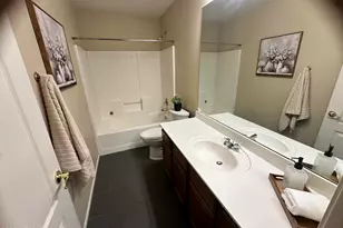8009 W Beck Ln, Peoria, AZ 85382 - Photo 17
