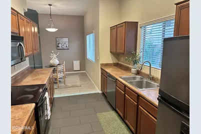8009 W Beck Lane, Peoria, AZ 85382 - Photo 5